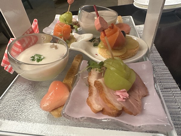 ANA大阪のアフタヌーンティーです。