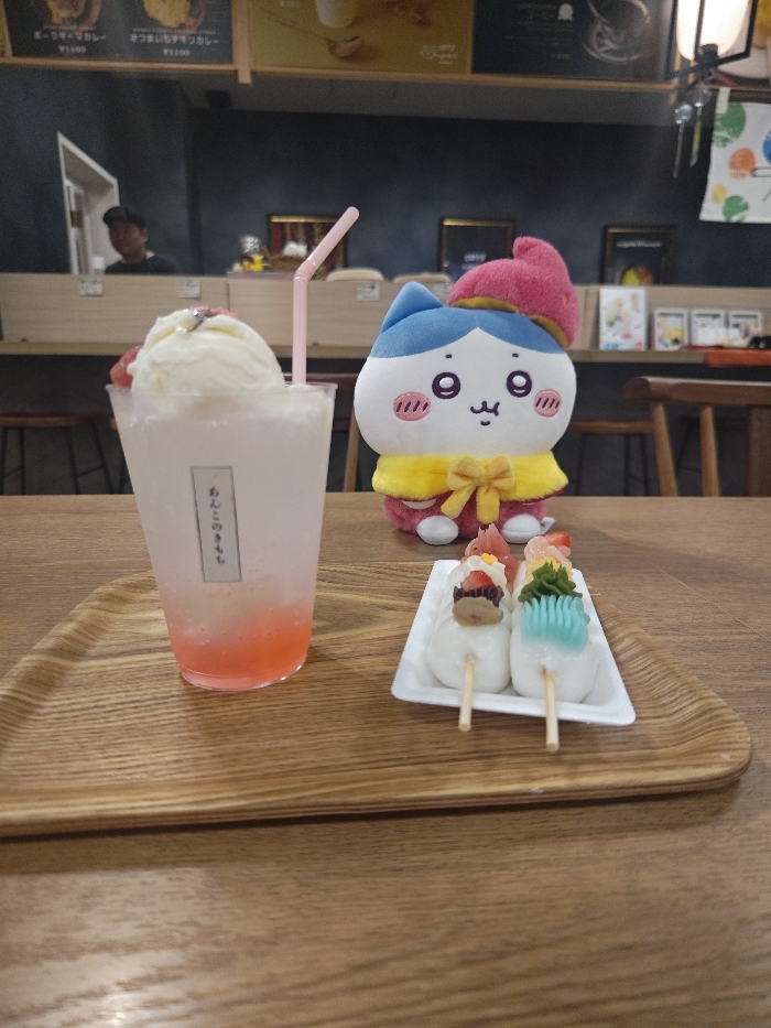 あんこのきもちの恋だんごと恋結びクリームソーダ