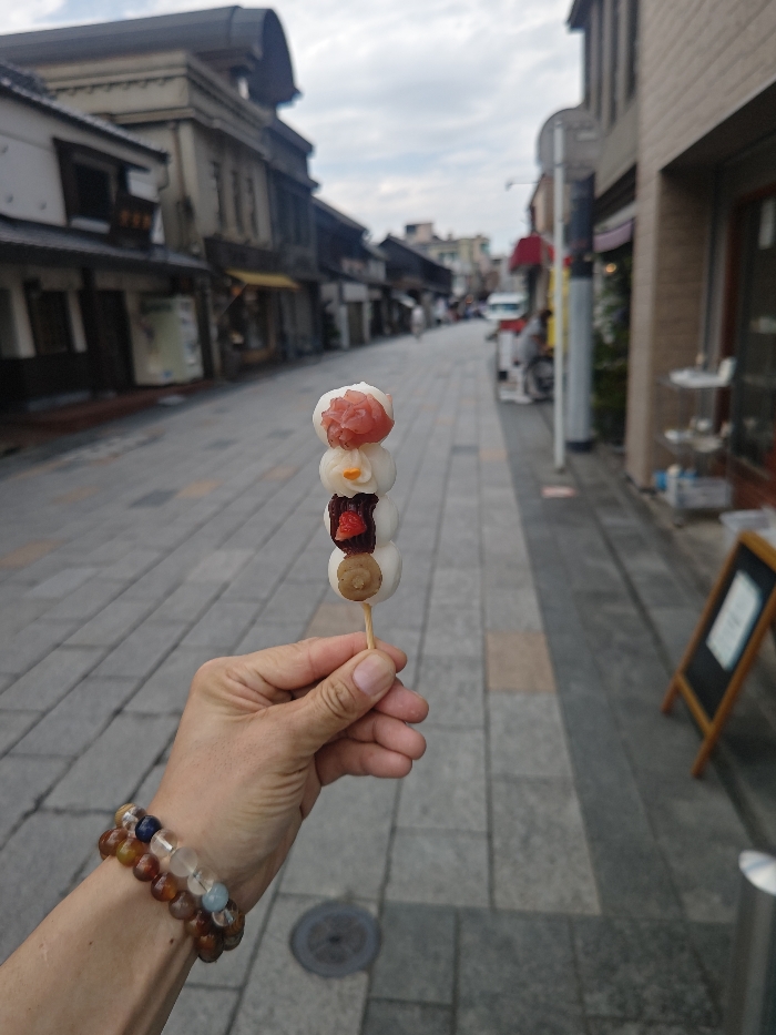 大正浪漫通りで恋だんご