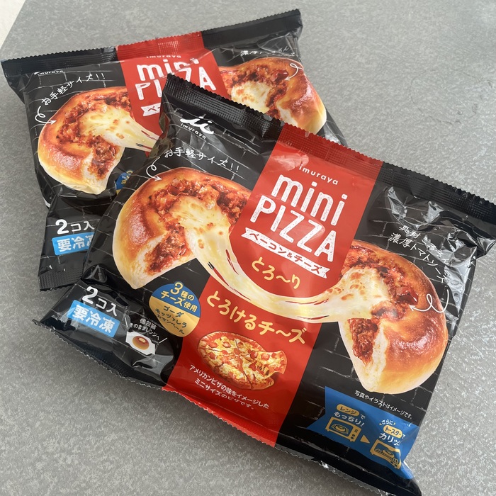 井村屋のmini PIZZAベーコン＆チーズ①