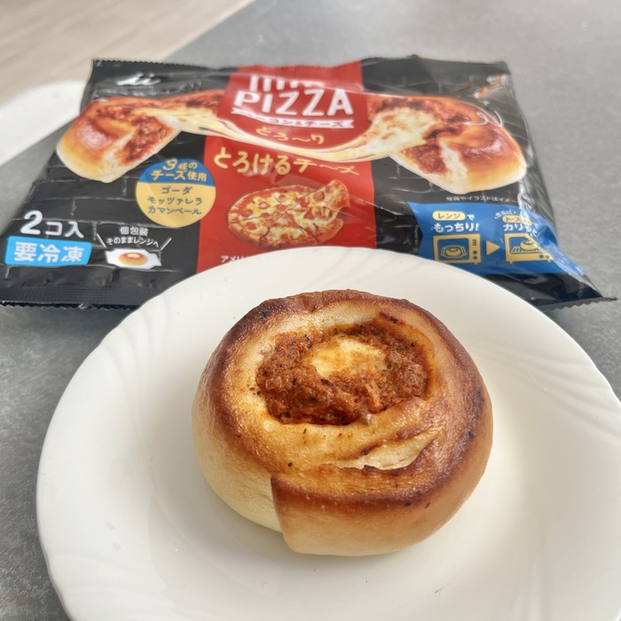 井村屋のmini PIZZAベーコン＆チーズ③