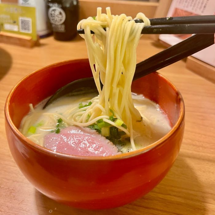 鳥居くぐりのラーメン2