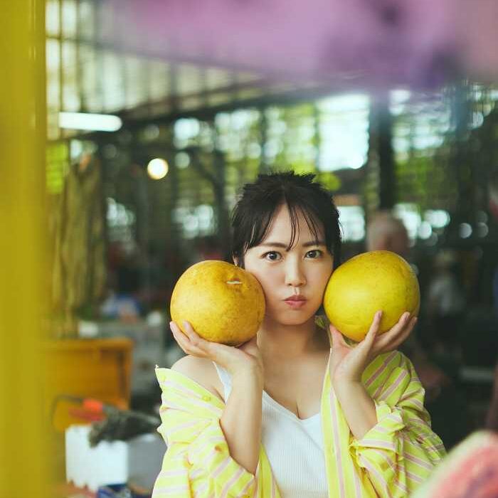 磯山さやかの最新写真集が登場♡25周年記念で魅せる変わらぬ美しさ