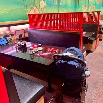 マイモン寿司の内観1