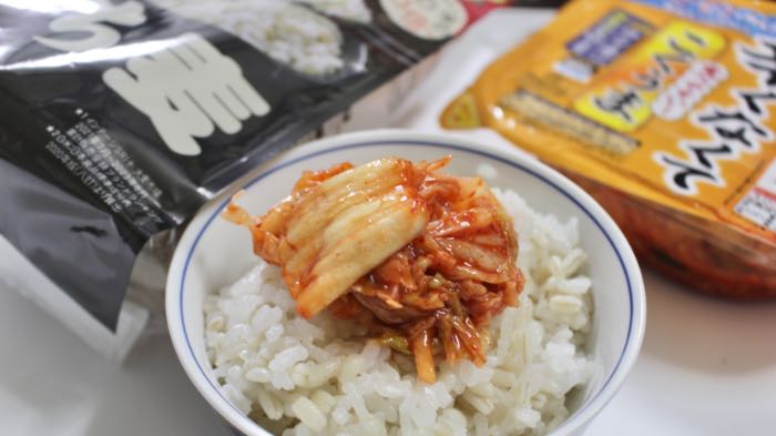 キムチともち麦の食卓