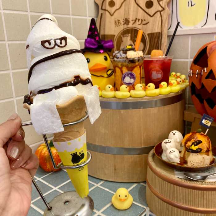 熱海プリンカフェ2ndのミイラソフトクリーム