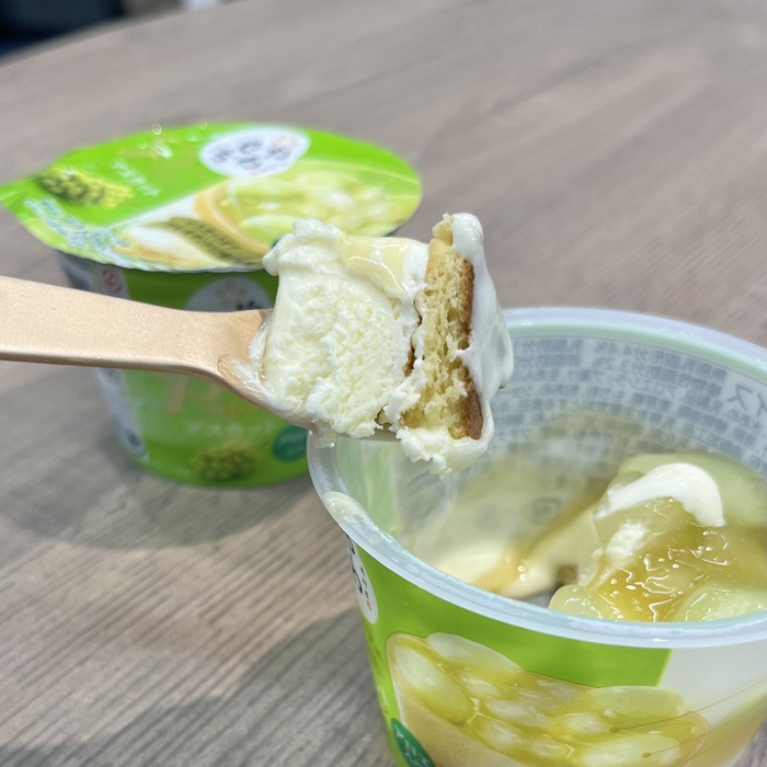 井村屋のやわもちアイス パフェ マスカット⑦