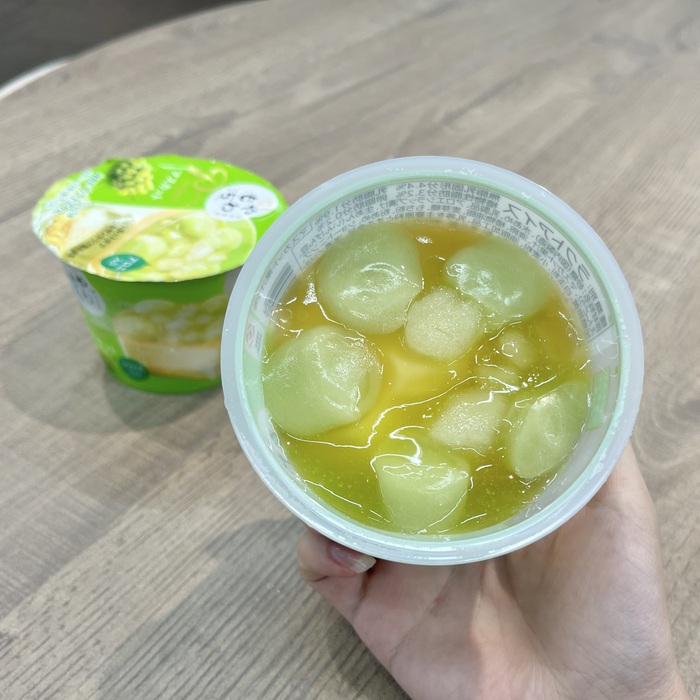 井村屋のやわもちアイス パフェ マスカット④