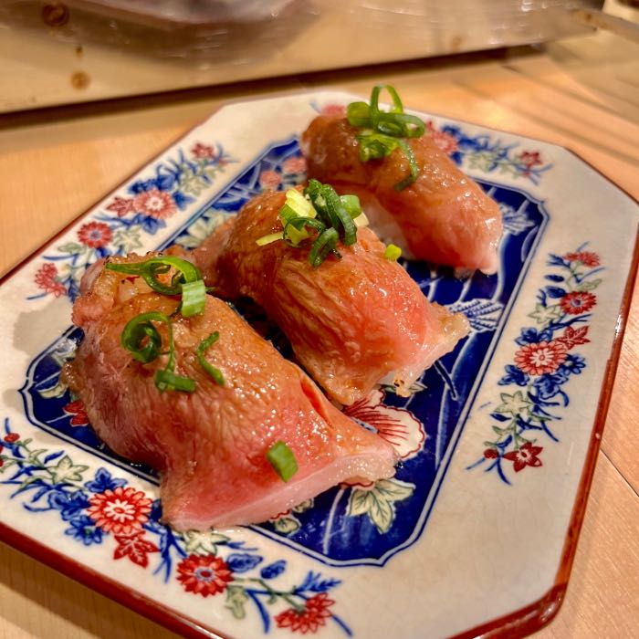 神田精肉店の肉寿司1