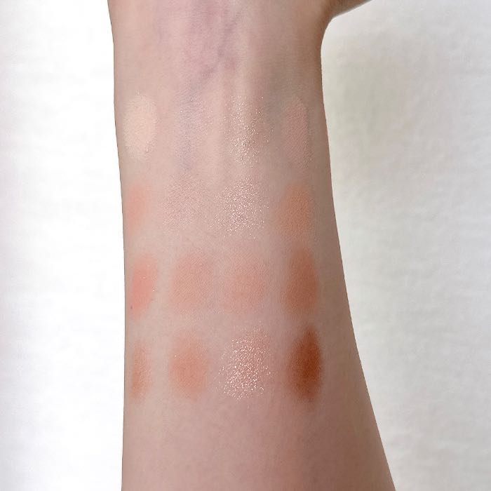 ウェイクメイクのアイシャドウ03のスウォッチ