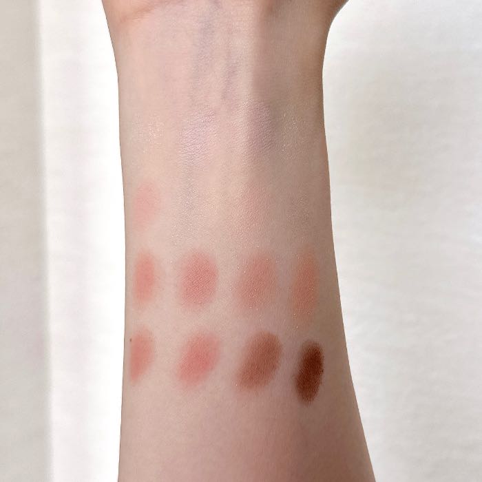 ウェイクメイクのアイシャドウ26のスウォッチ