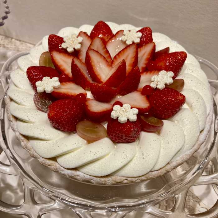 キルフェボンのブルターニュ産 “ル ガール”クリームチーズと赤いフルーツのタルト