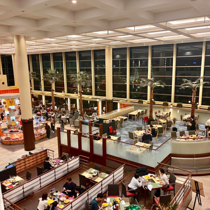 クリスマスブッフェの内観