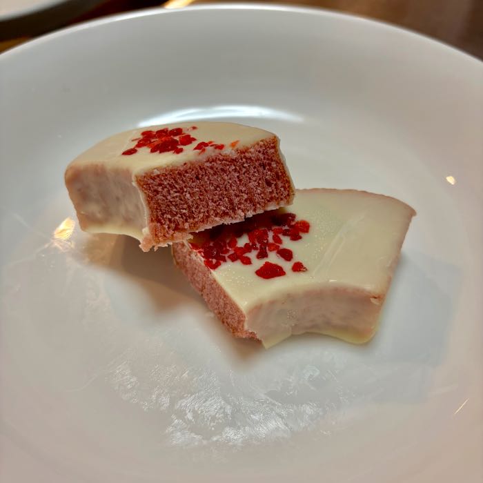 ファミマのバウムクーヘン2