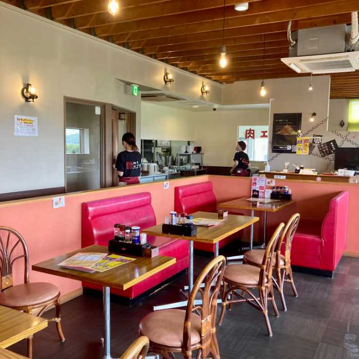 麺屋三丁目の内観1