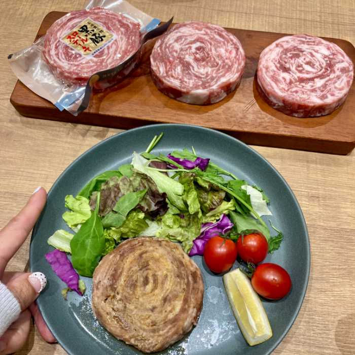 豊味館の黒豚ロールステーキ