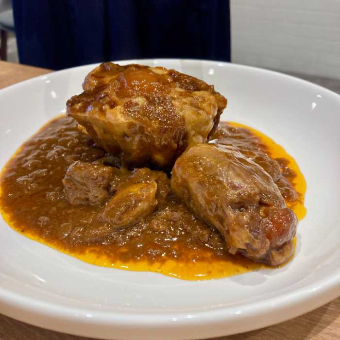 豊味館の牛テールカレー