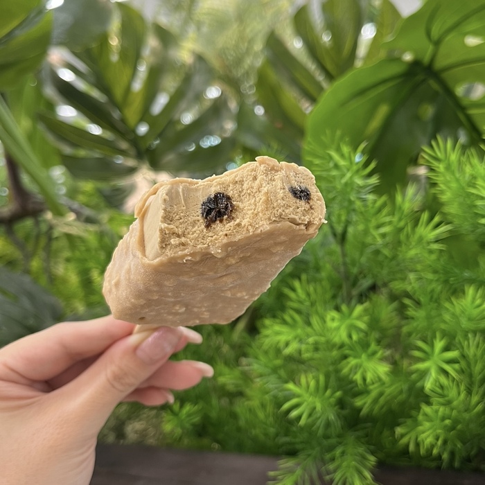 ハーゲンダッツ のロイヤルミルクティークランチ④