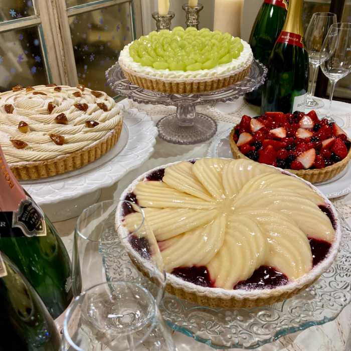 シャンパーニュとタルトのマリアージュの提供タルト4種