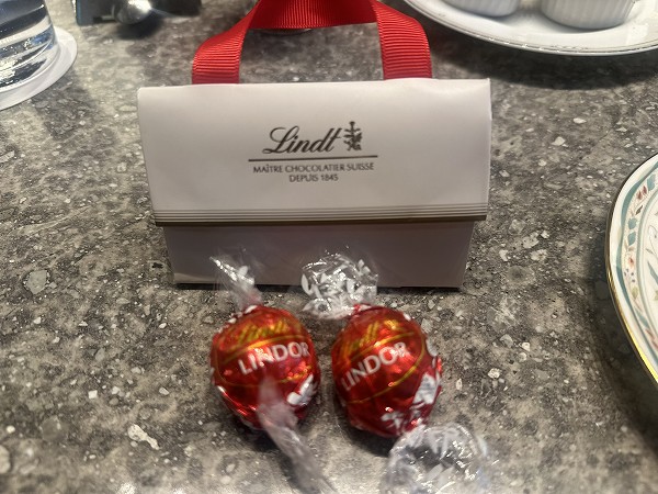 スイスホテル南海大阪のアフタヌーンティーです。