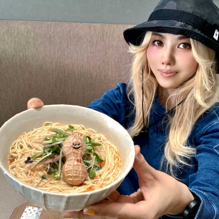 ＆GOHANのピーナッツ豆乳担々麺とのりぴよ