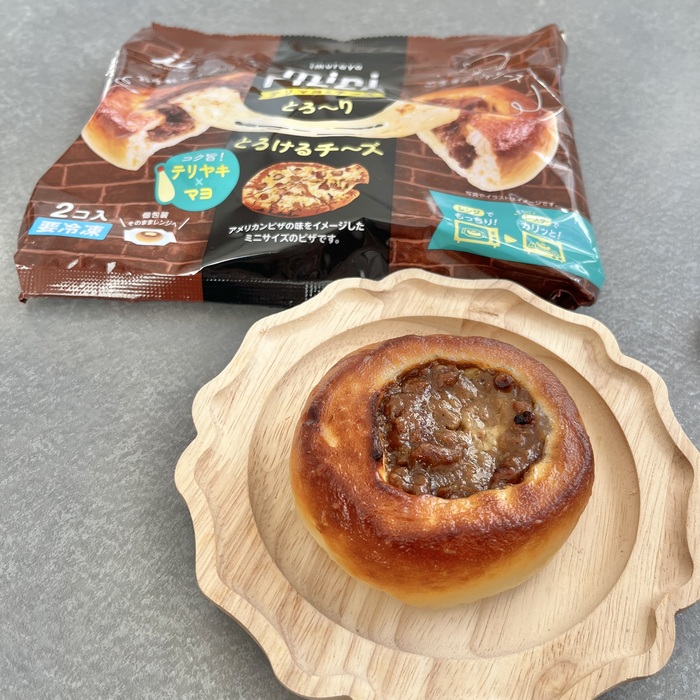 井村屋のmini PIZZAテリマヨ&チーズ⑥