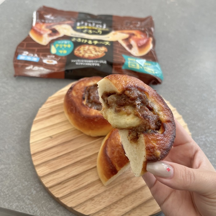 井村屋のmini PIZZAテリマヨ&チーズ⑦