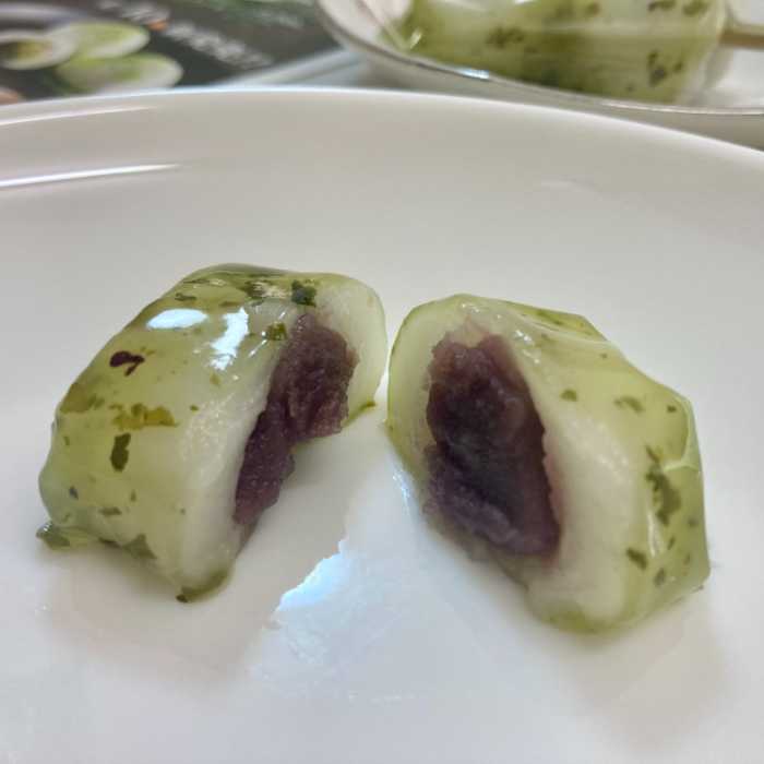 新緑お茶まつりのお茶あまから団子断面