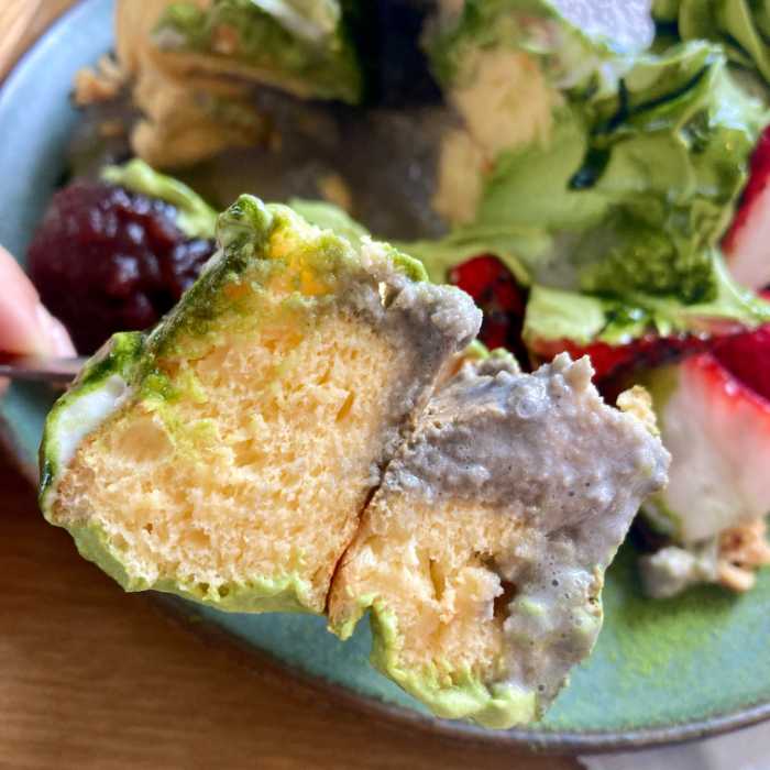 丹那抹茶のお濃茶いちごパンケーキのパンケーキ生地