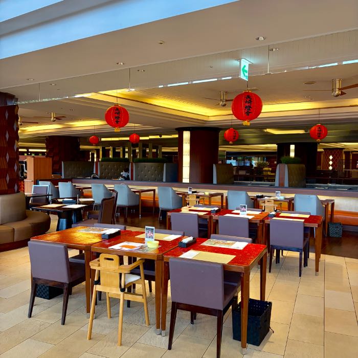 グランカフェの内観2