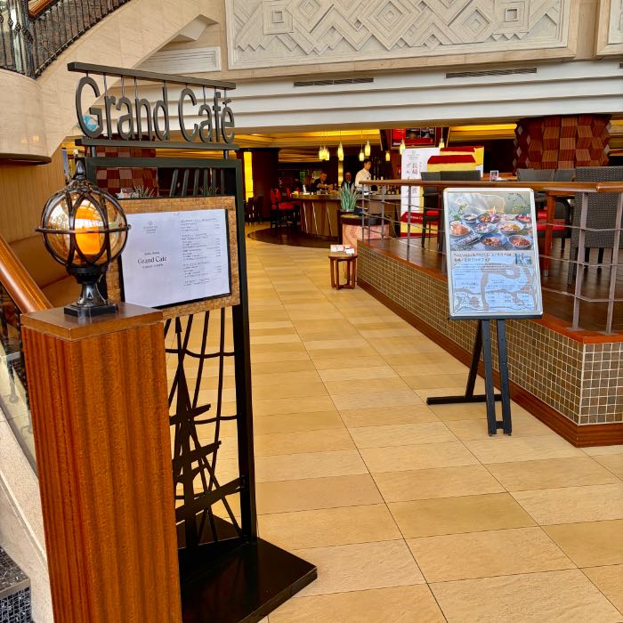 グランカフェの外観1