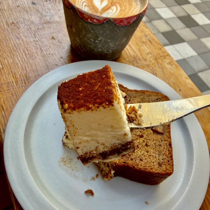 私立珈琲小学校のバナナケーキ2