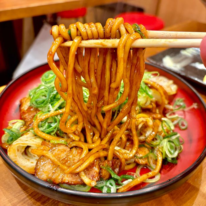 タコとハイボールの焼きそば2