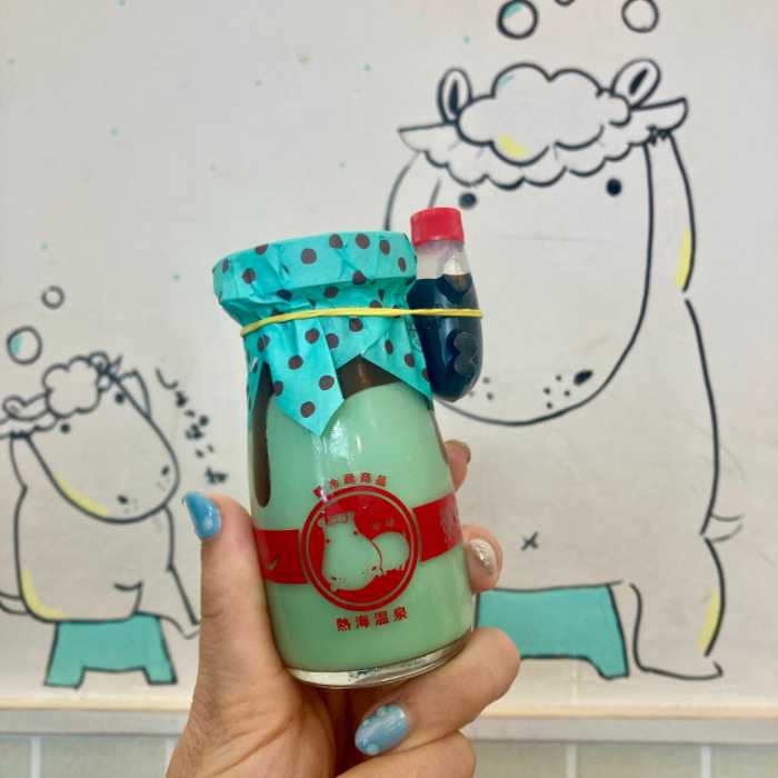 熱海プリンのチョコミントプリンとスースープリンソース