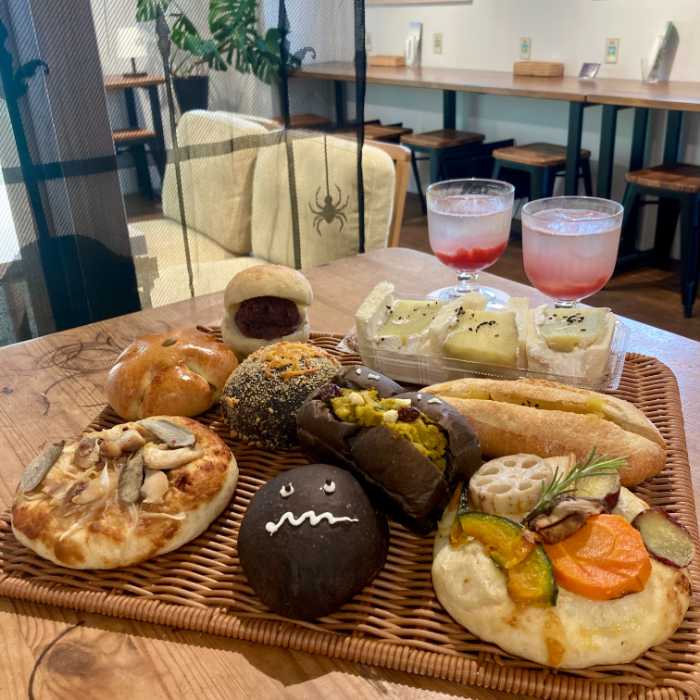 TAMAGOYAベーカリーカフェの秋パン